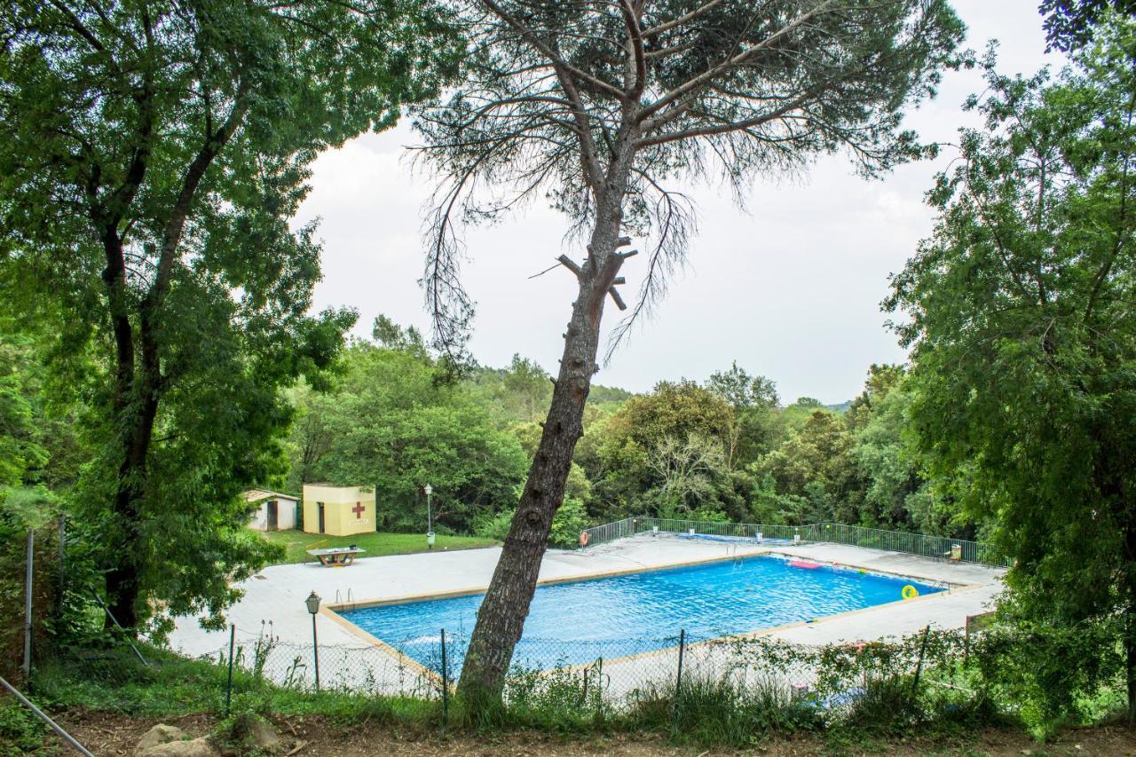 El Clar Del Bosc Hostel Pujarnol Buitenkant foto